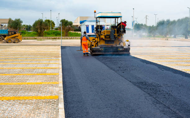 Best Asphalt Driveway Installation  in Arroyo Seco, NM